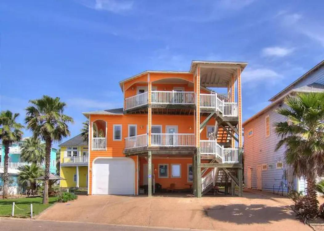 7 Bedroom Home Steps To The Beach With 4 Patios And Pool! Sleeps 20 Порт Арансас Екстериор снимка